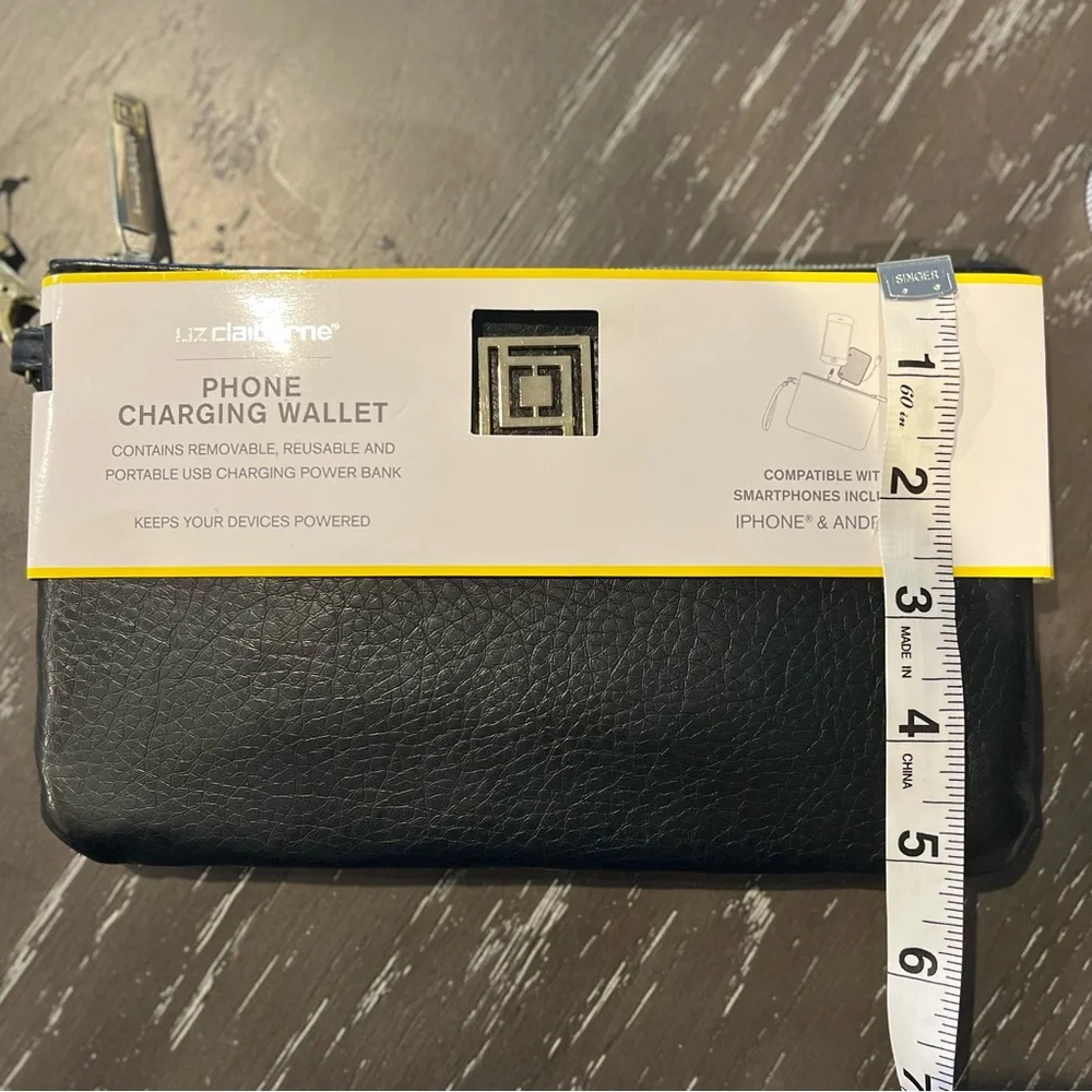 Liz Claiborne Phone Charging Wallet Black Pebble Wristlet iPhone Android NWT